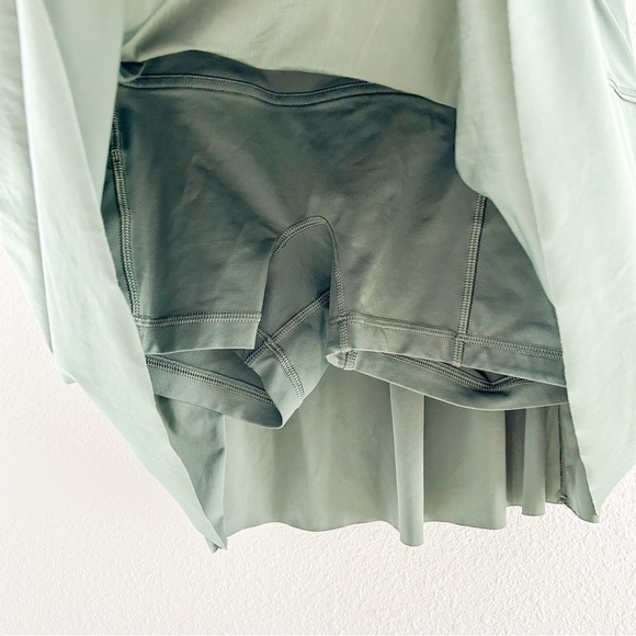 LULULEMON |  Lost In Pace Skirt Skort in Dark Forest Side Pockets Size 4 - Picture 4 of 11